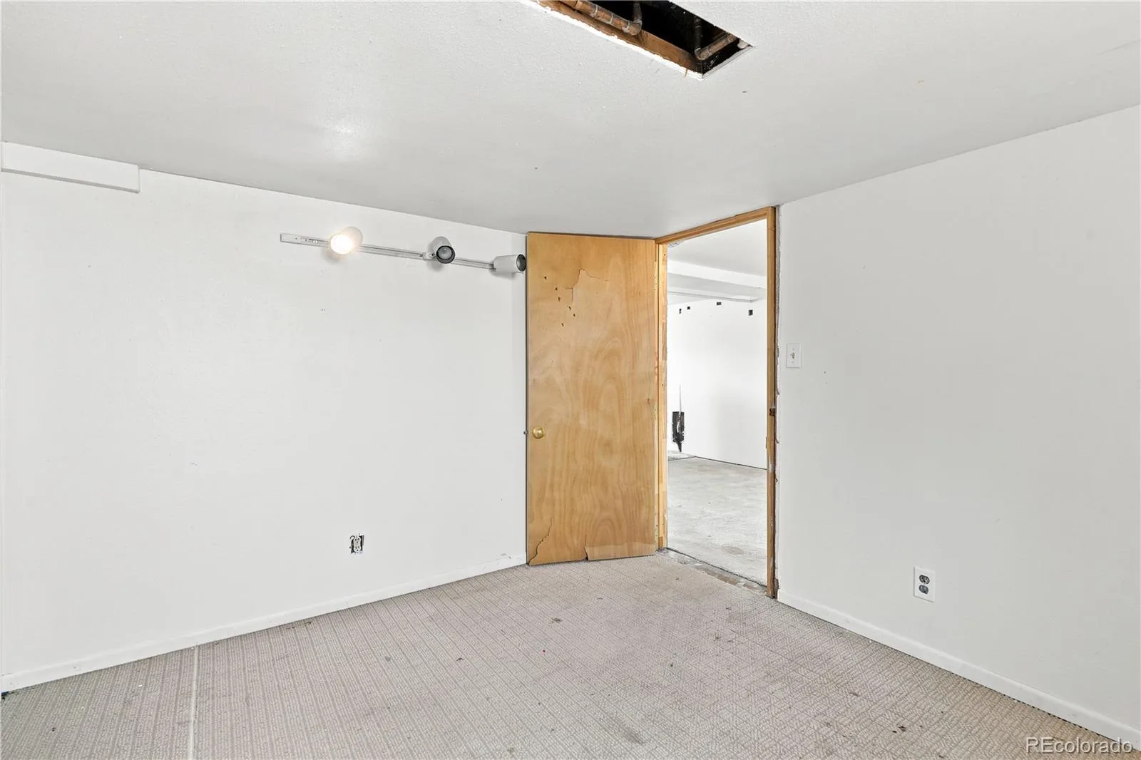 2824 S Logan Street Englewood CO 80113 | MLS #REC7671431 08042026193311 1600 36