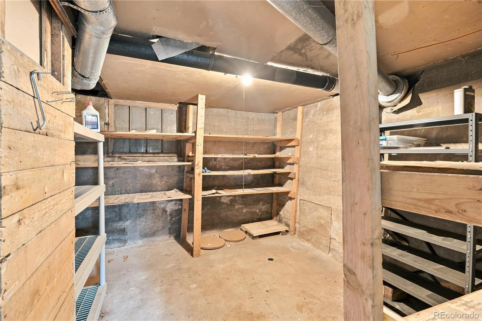 2824 S Logan Street Englewood CO 80113 | MLS #REC7671431 08042026193311 1600 43