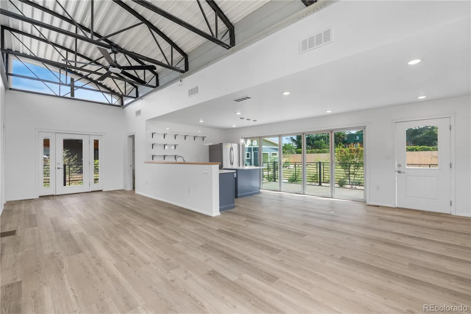 1957 Blackhawk Street Aurora CO 80011 MLS #REC7671629 03292026143142 1600 3