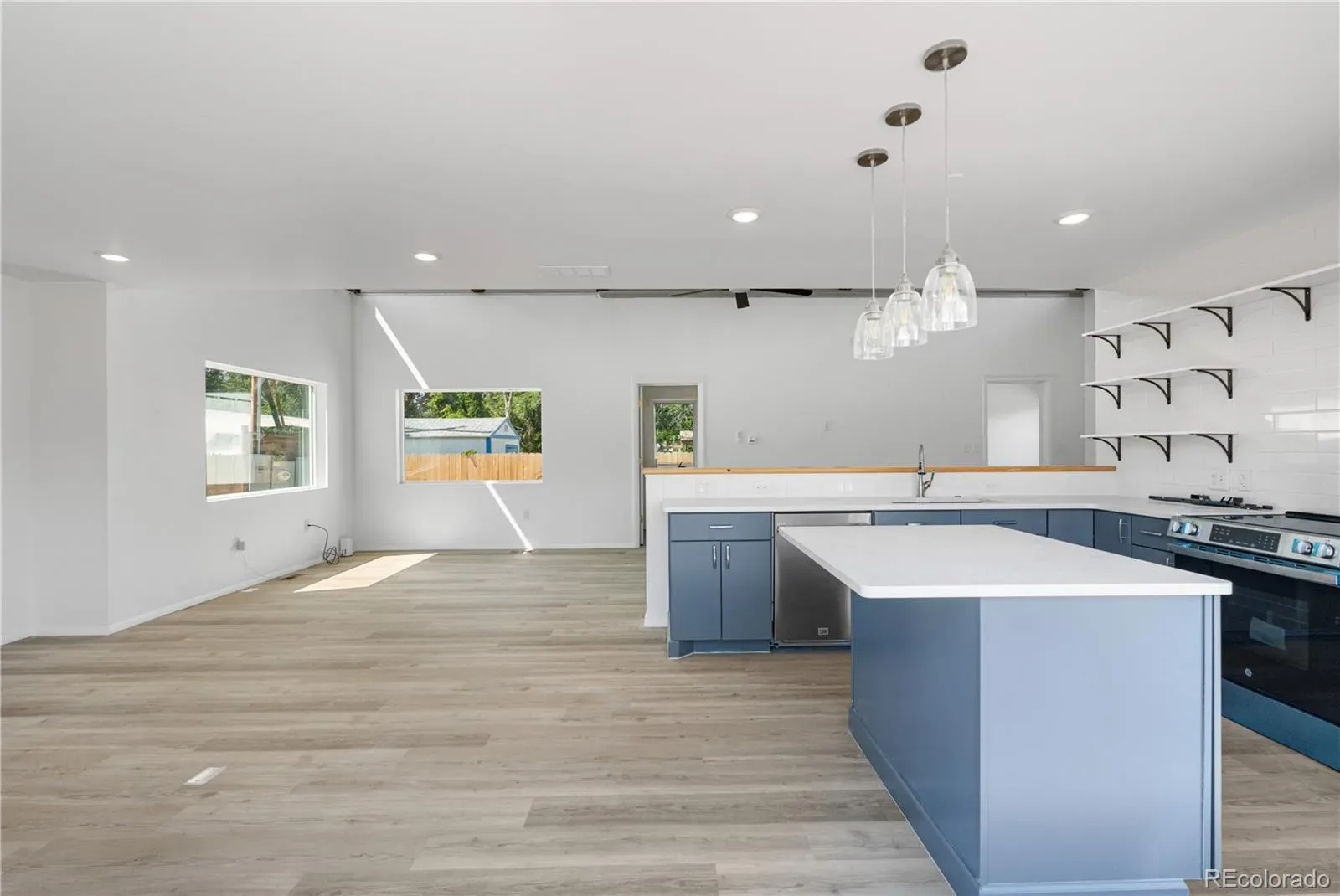 1957 Blackhawk Street Aurora CO 80011 MLS #REC7671629 03292026143142 1600 7