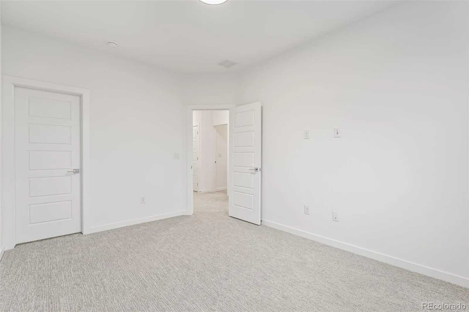 12318 W 58th Court Arvada CO 80004 | MLS #REC7674232 08212026214447 1600 39