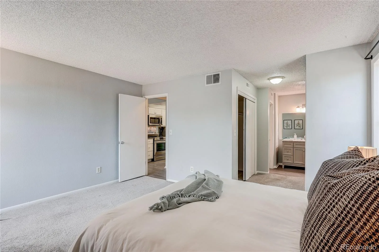 14208 E 1st Drive #B1 Aurora CO 80011 | MLS #REC7677214 06052026064053 1600 13