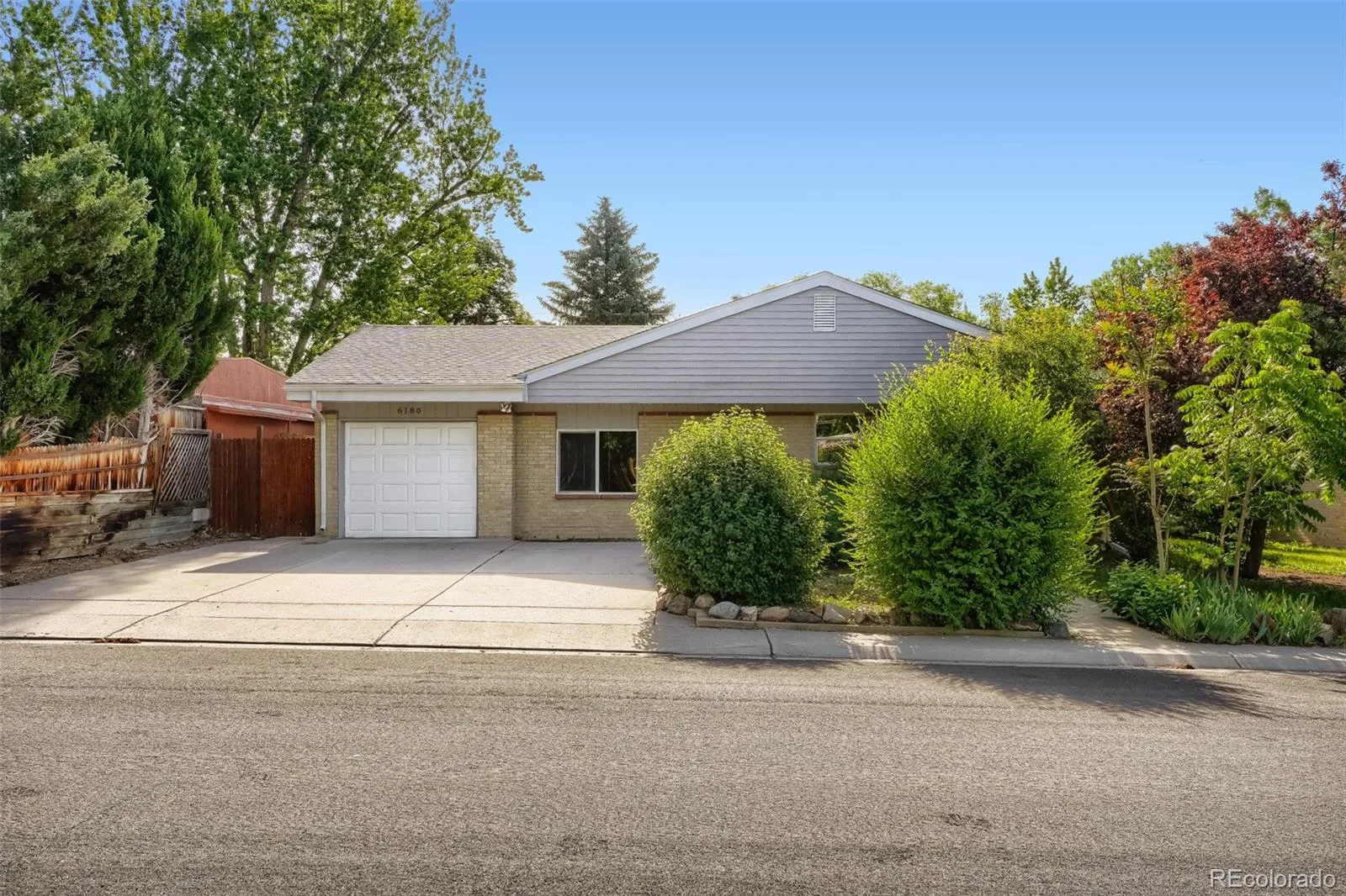6180 Dover Street Arvada CO 80004 MLS #REC7678878 06082026204259 1600 23