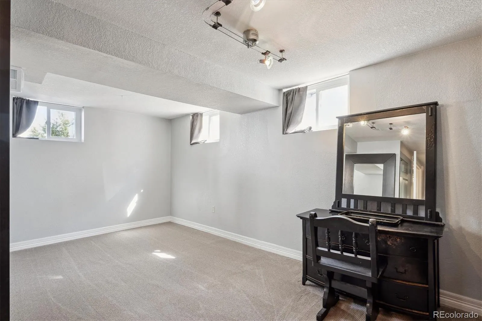 2141 W Gill Place Denver CO 80223 MLS #REC7679342 05202026195308 1600 15