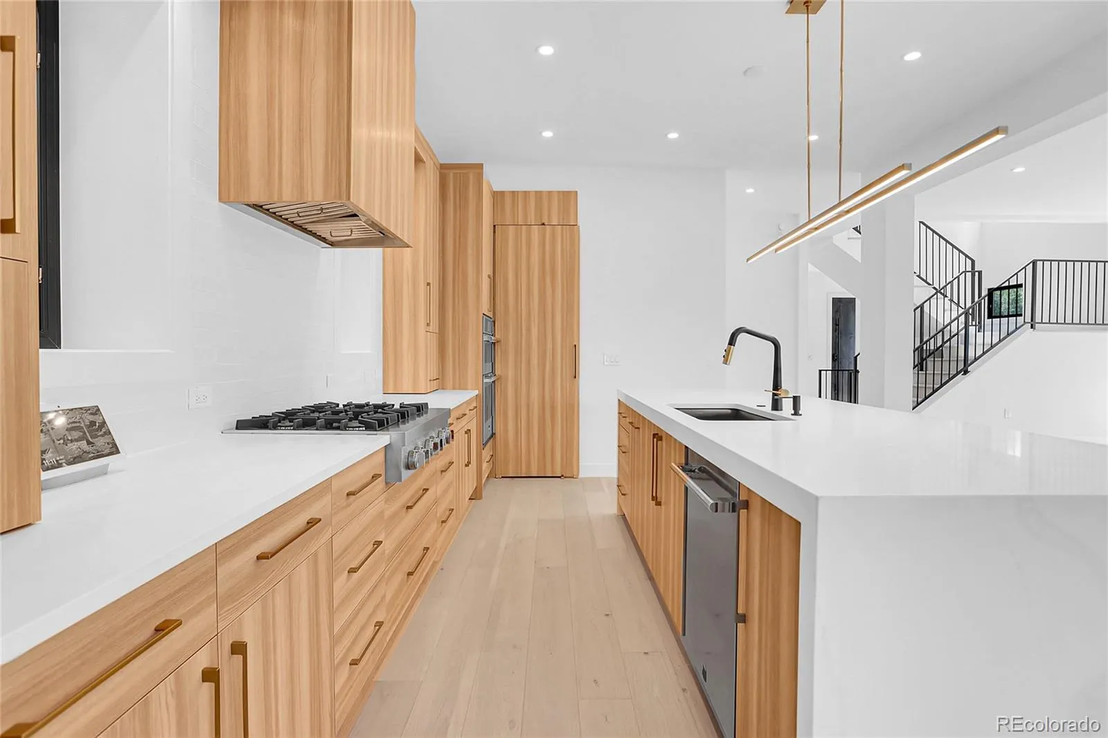 04132026023541 1600 24