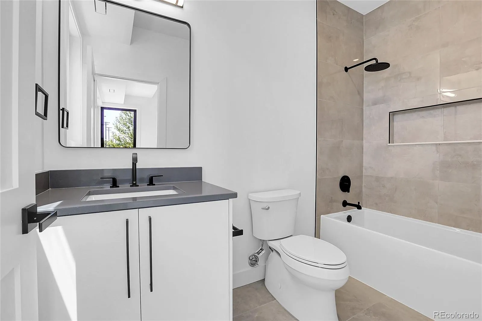 04132026023541 1600 40