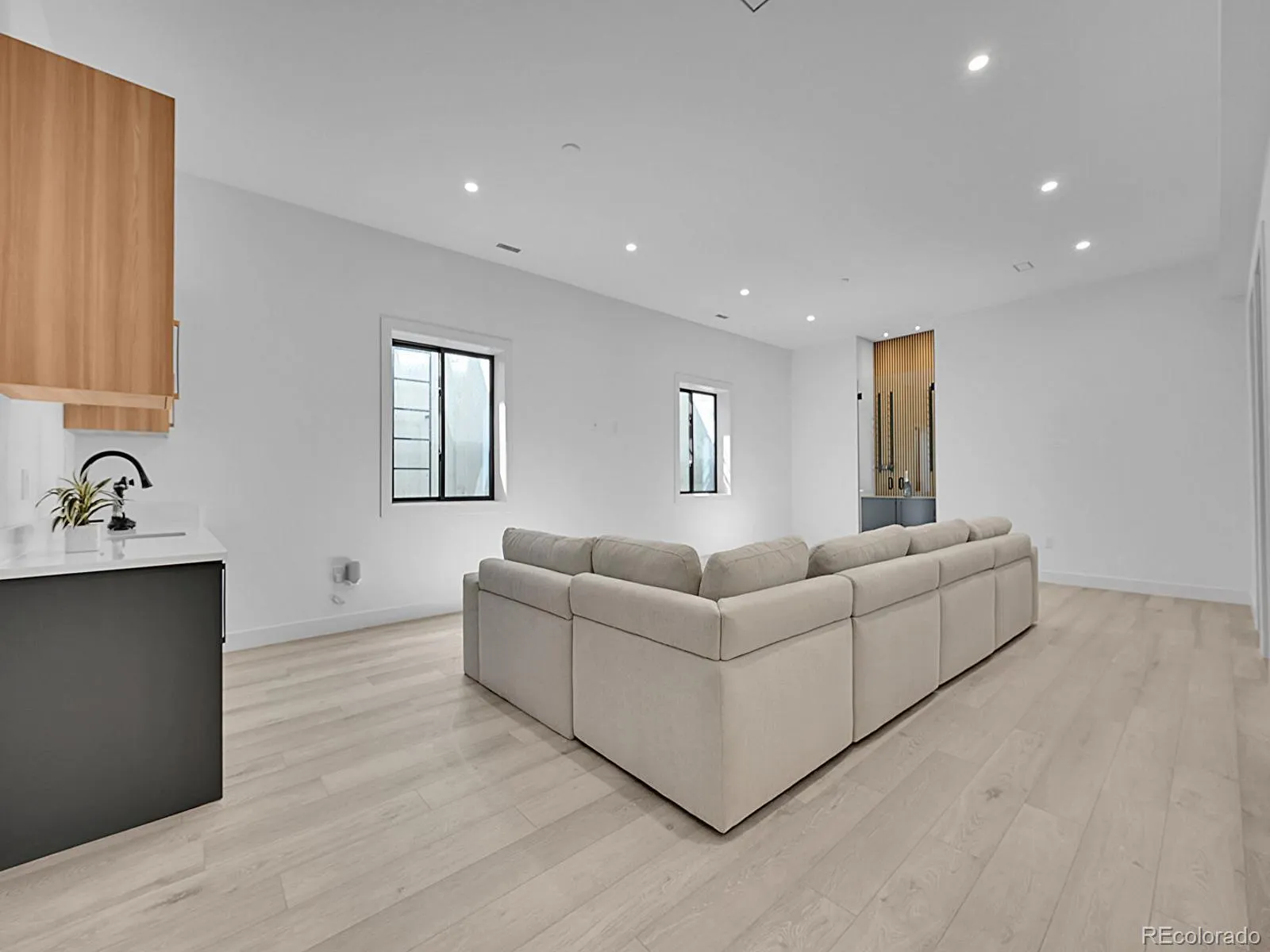1491 S York Street Denver CO 80210 MLS #REC7681224 05222026000333 1600 35
