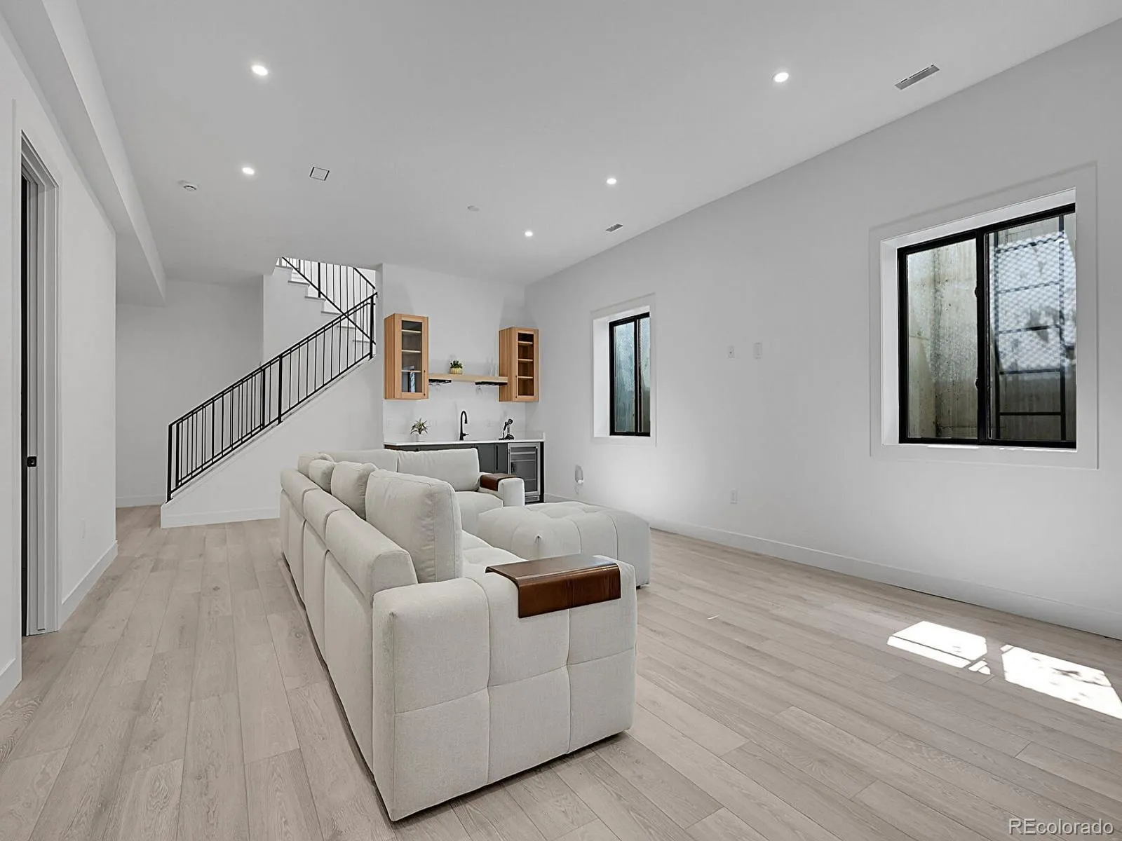 1491 S York Street Denver CO 80210 MLS #REC7681224 05222026000333 1600 36