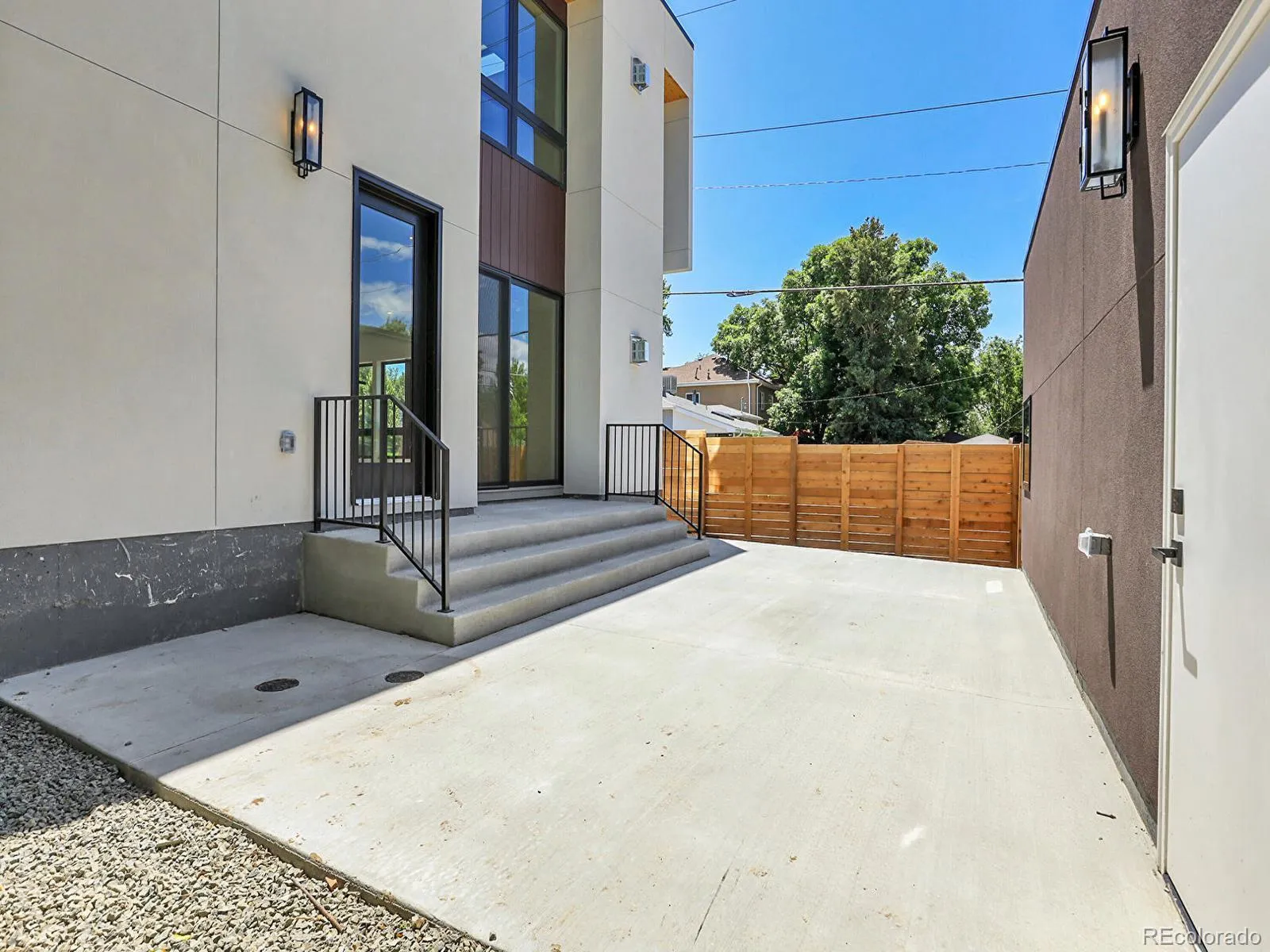 1491 S York Street Denver CO 80210 MLS #REC7681224 05222026000333 1600 41