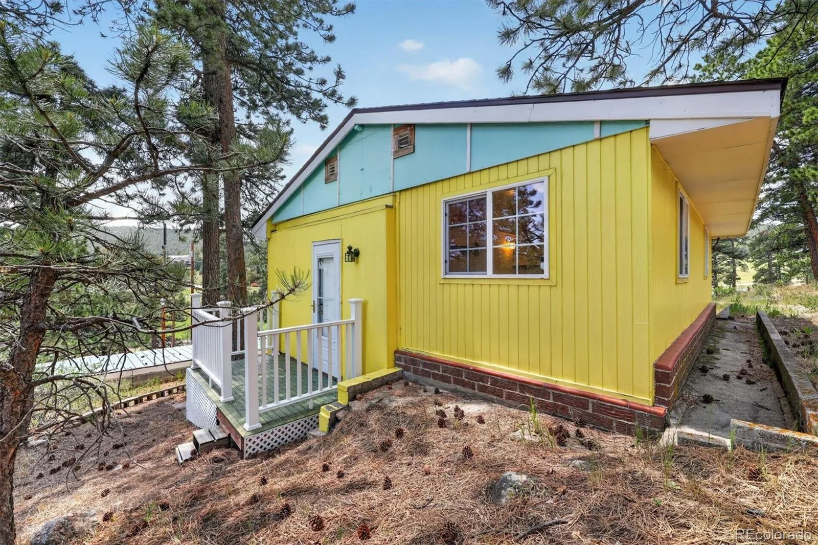 25049 US Highway 40 Golden CO 80401 | MLS #REC7684281 08182026125803 1600 2