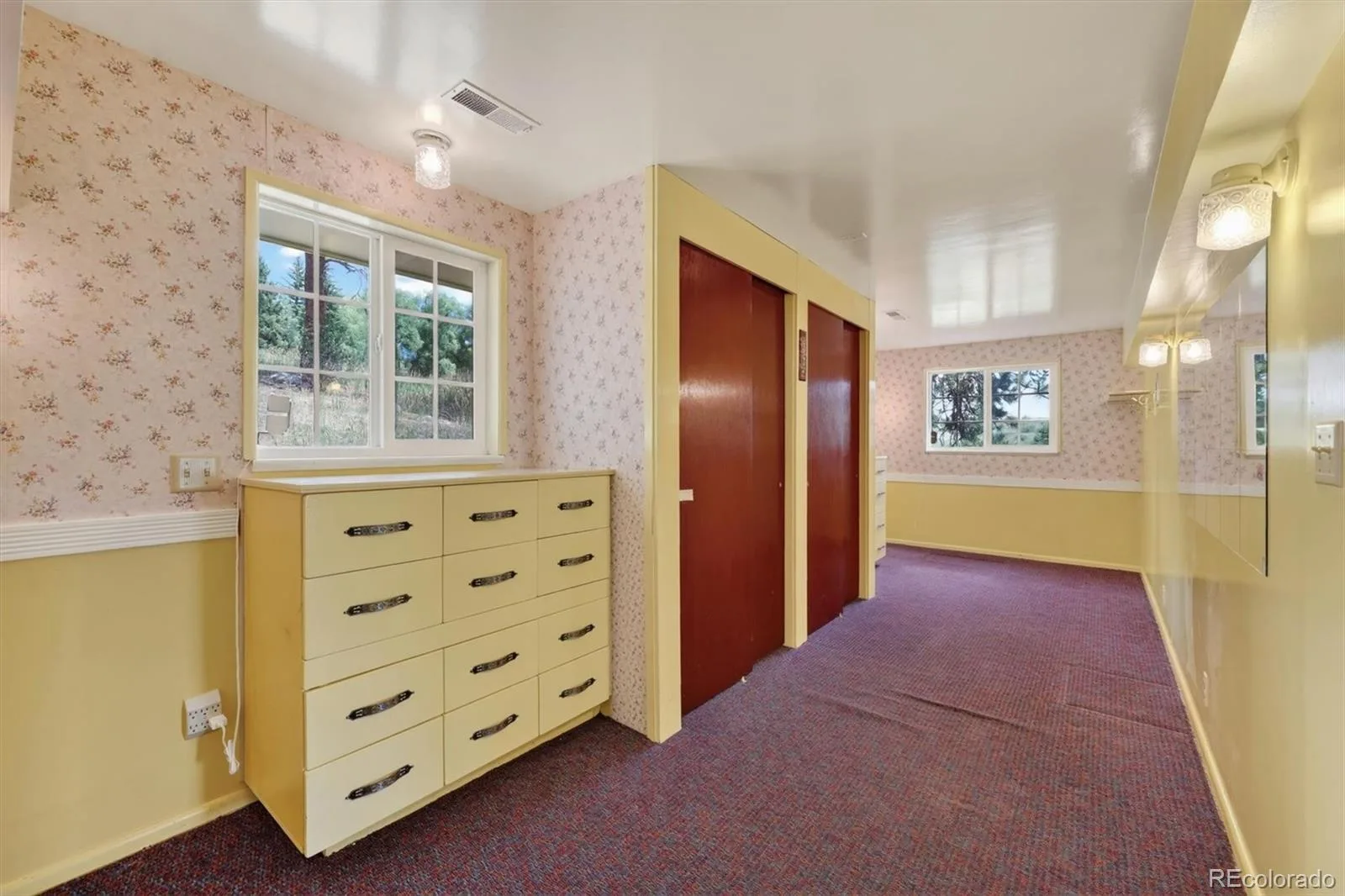 25049 US Highway 40 Golden CO 80401 | MLS #REC7684281 08182026125803 1600 22