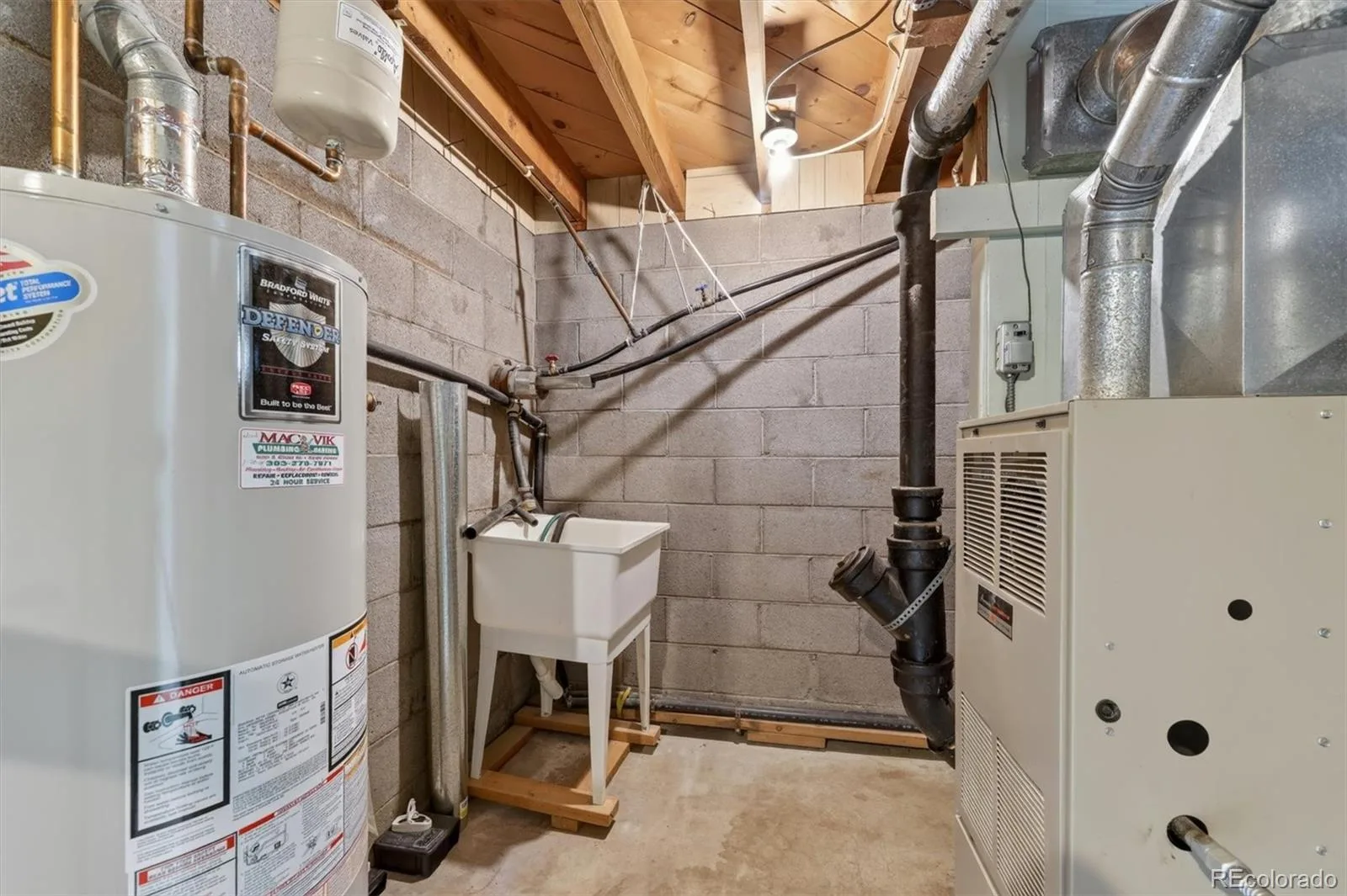 25049 US Highway 40 Golden CO 80401 | MLS #REC7684281 08182026125803 1600 27