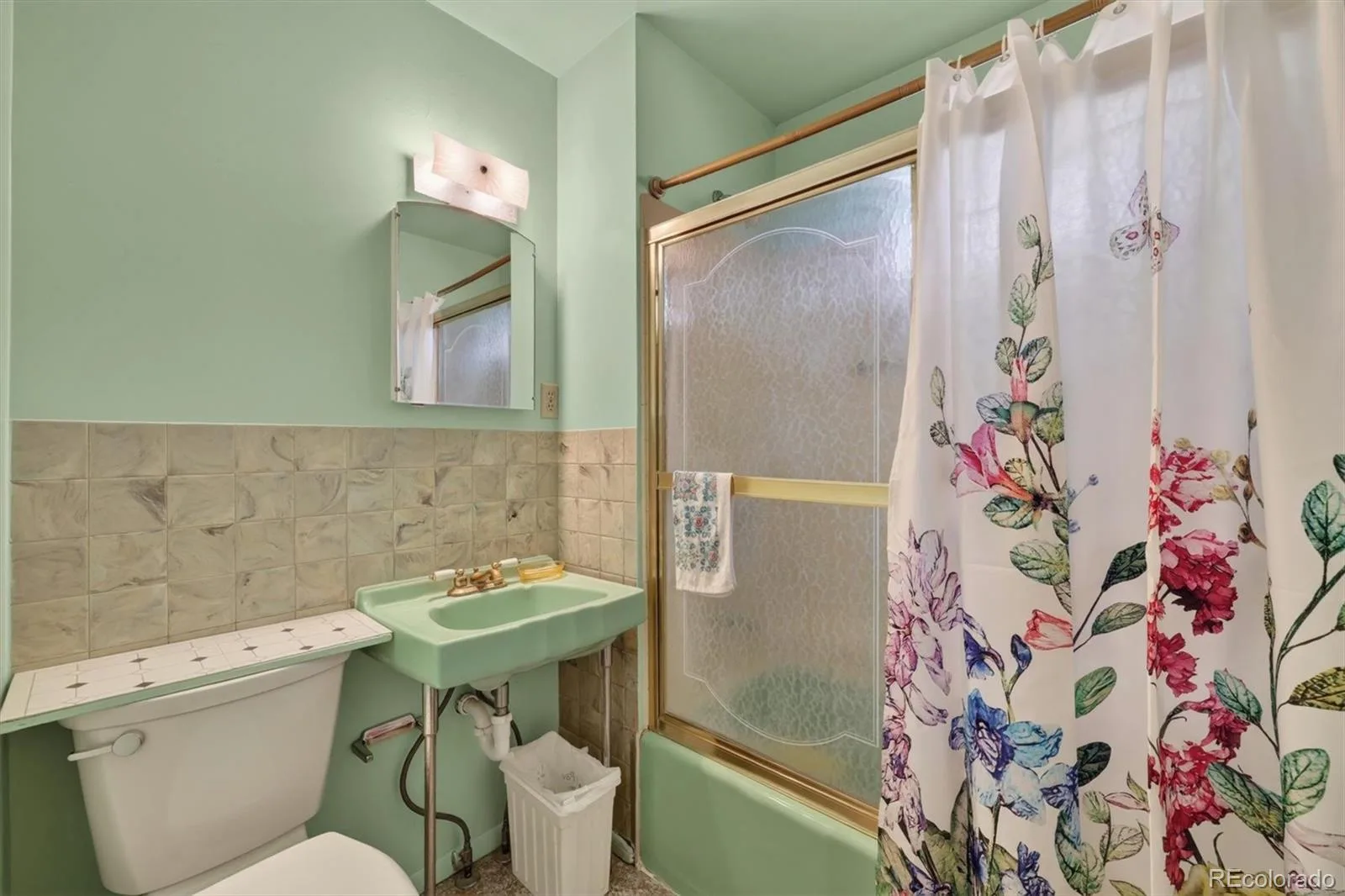 25049 US Highway 40 Golden CO 80401 | MLS #REC7684281 08182026125803 1600 3
