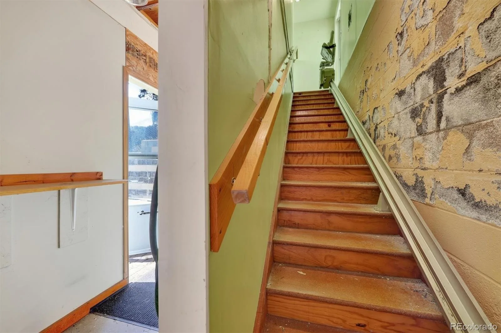 25049 US Highway 40 Golden CO 80401 | MLS #REC7684281 08182026125803 1600 30