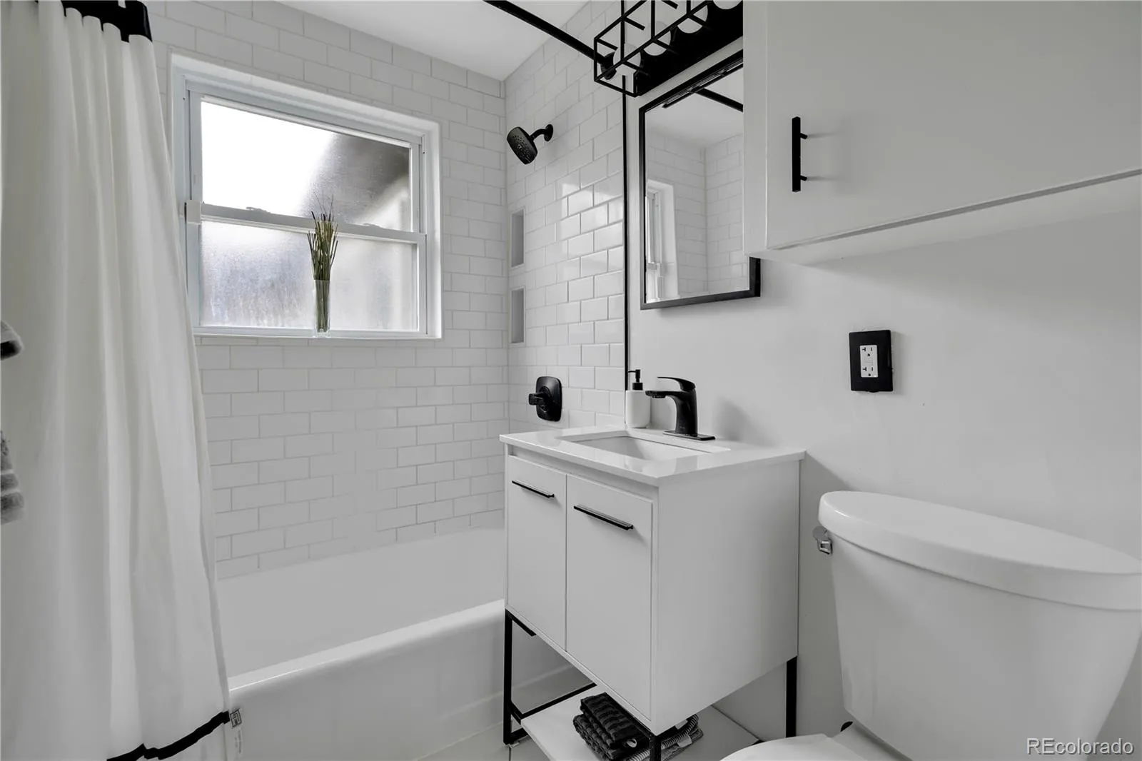 451 Orange Court Denver CO 80220 MLS #REC7684870 05082026155319 1600 17