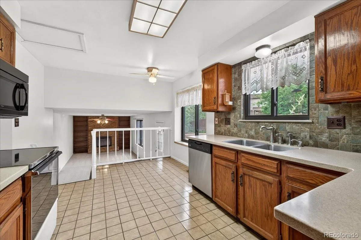 14702 E Eldorado Drive Aurora CO 80014 MLS #REC7685709 05062026194712 1200 7