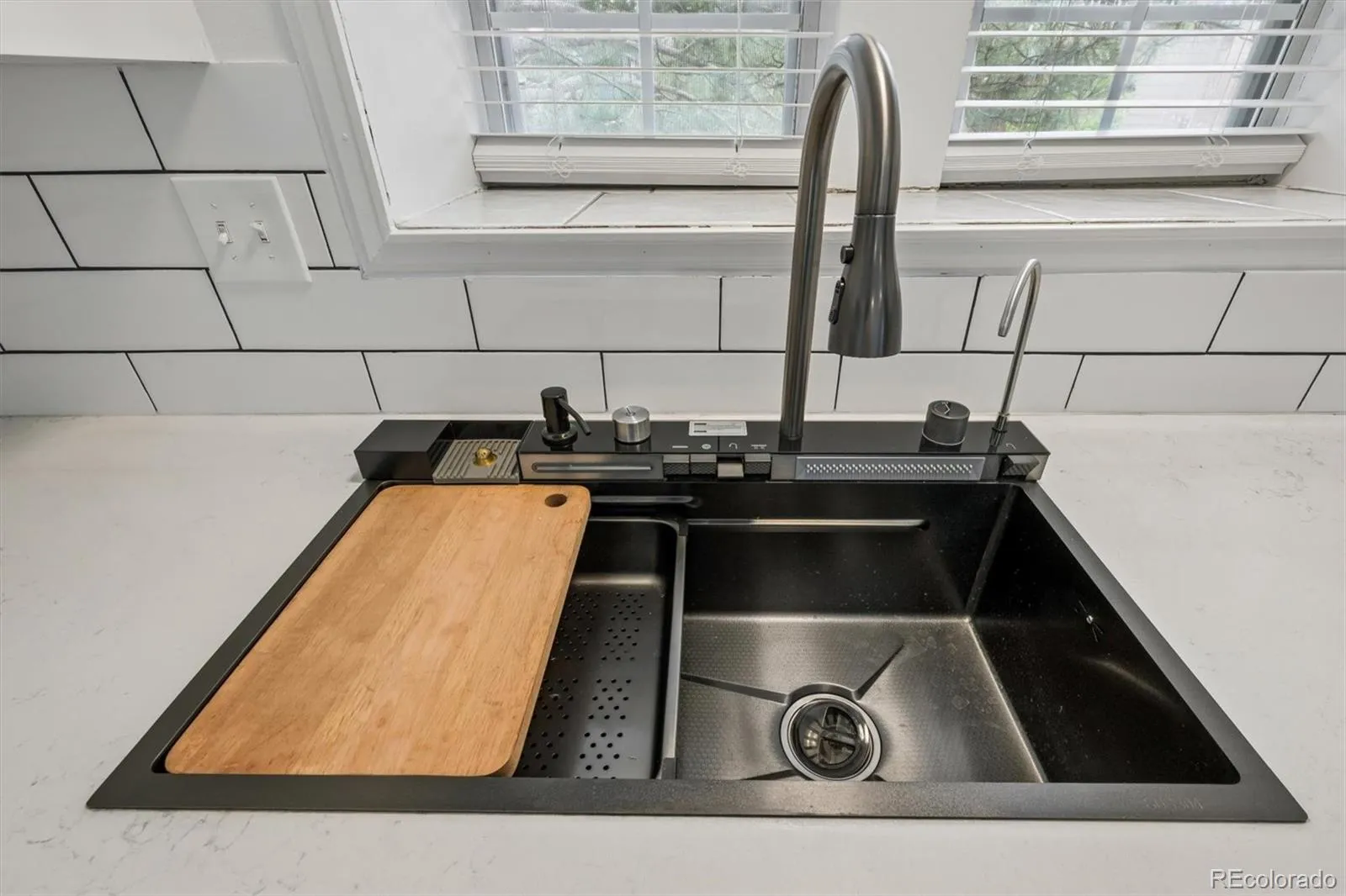 17213 E Stanford Avenue #F Aurora CO 80015 MLS #REC7686692 05162026160549 1600 10