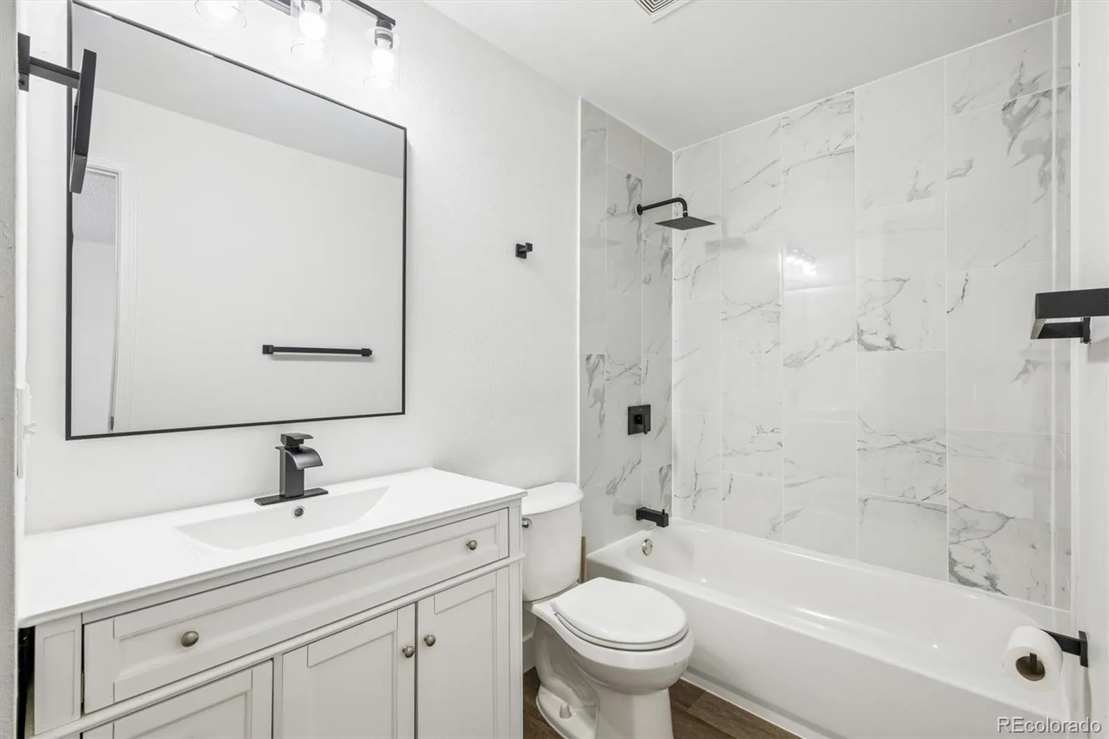17213 E Stanford Avenue #F Aurora CO 80015 MLS #REC7686692 05162026160549 1600 14