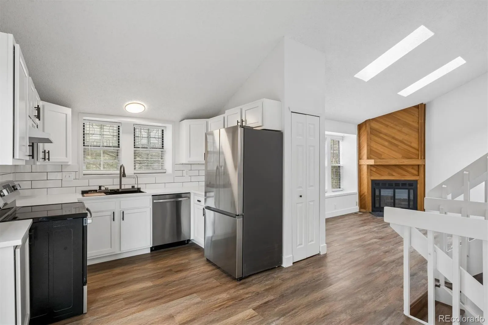 17213 E Stanford Avenue #F Aurora CO 80015 MLS #REC7686692 05162026160549 1600 8