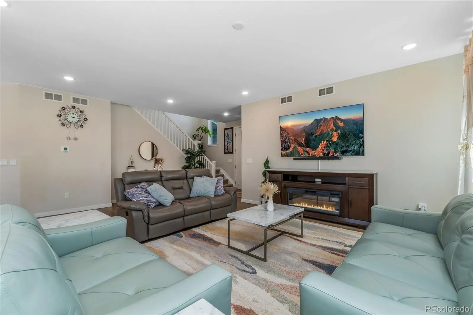 23933 E 39th Avenue Aurora CO 80019 MLS #REC7688498 05212026184948 1600 7