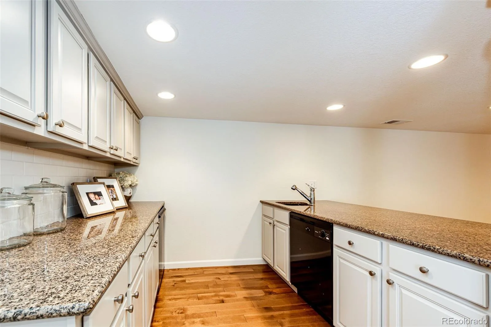 2981 Newbury Court Littleton CO 80126 MLS #REC7693671 07082026025007 1600 33