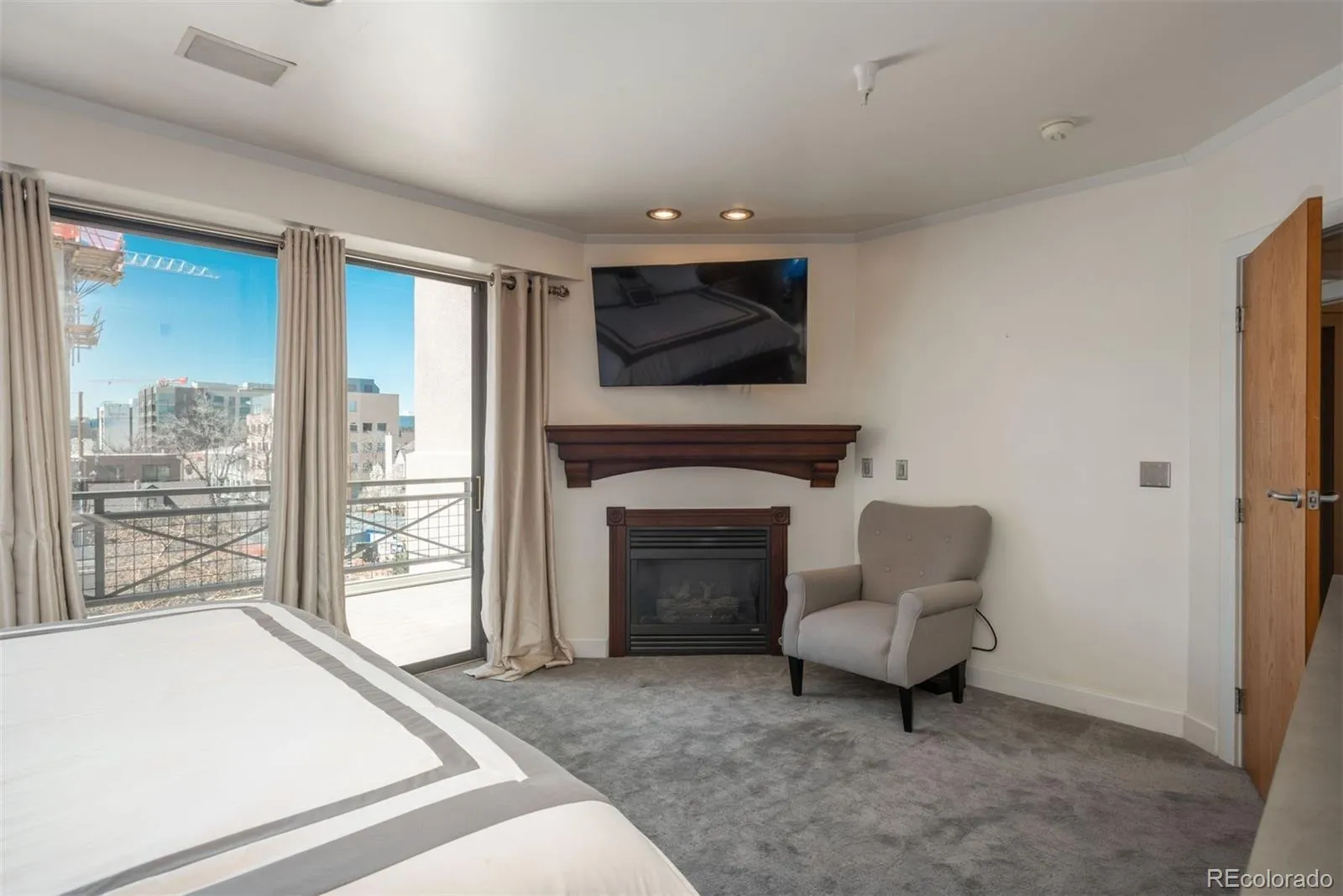 04212026123136 1600 16