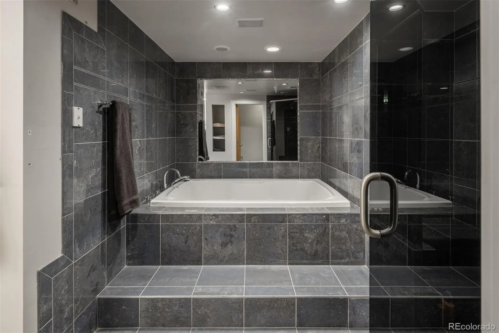 04212026123136 1600 20