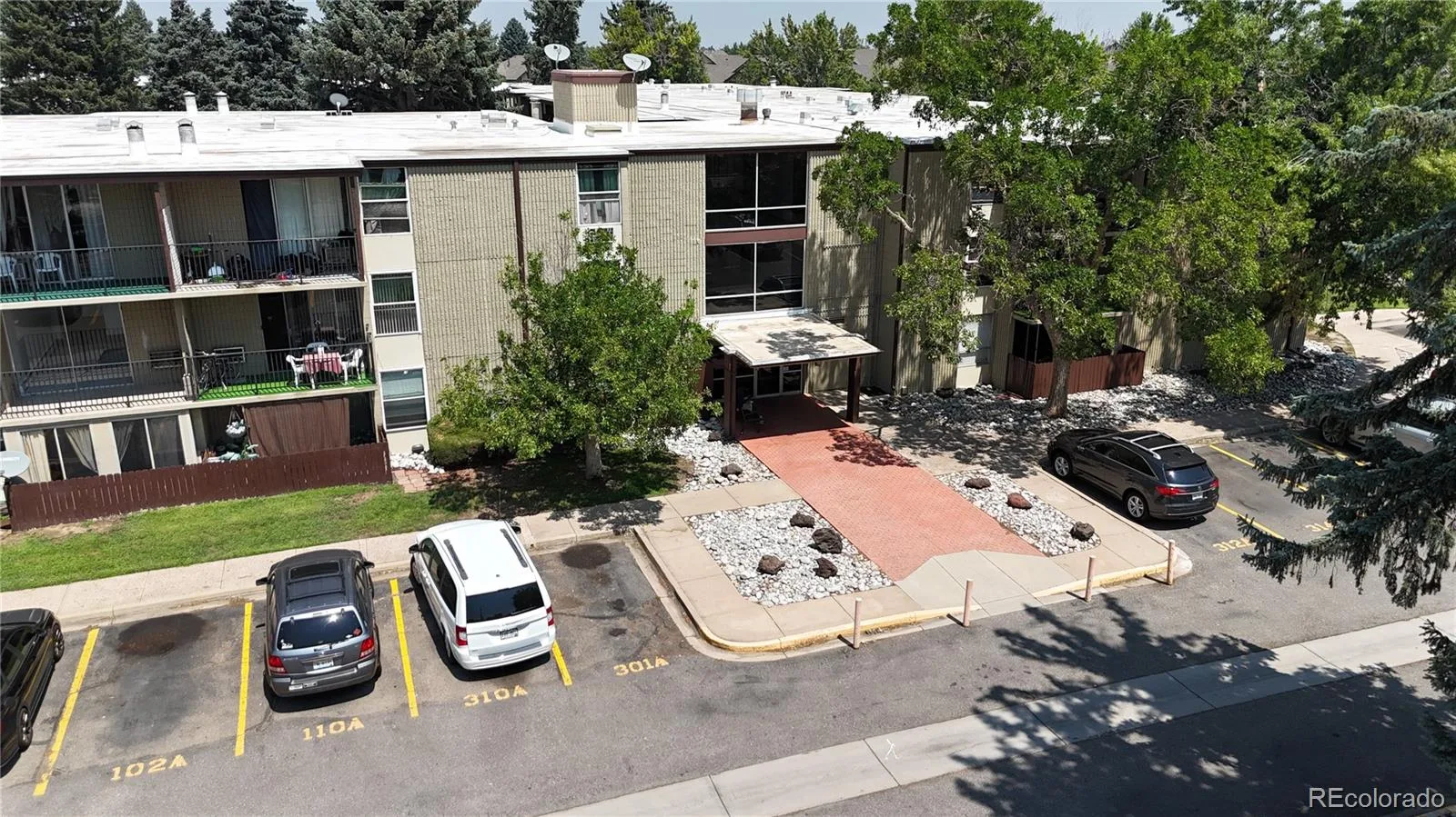 2281 S Vaughn Way #104A Aurora CO 80014 | MLS #REC7694955 08132026070517 1600 24