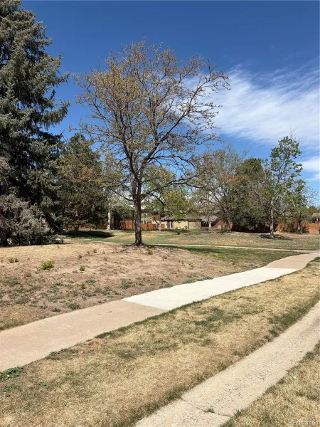 1273 S Crystal Way Aurora CO 80012 | MLS #REC7695704 05122026012049 800 27