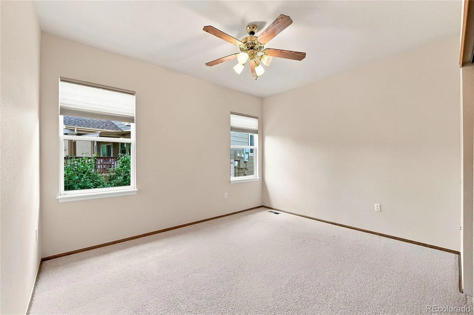 8151 S Algonquian Circle Aurora CO 80016 | MLS #REC7696139 09222026224605 1600 18