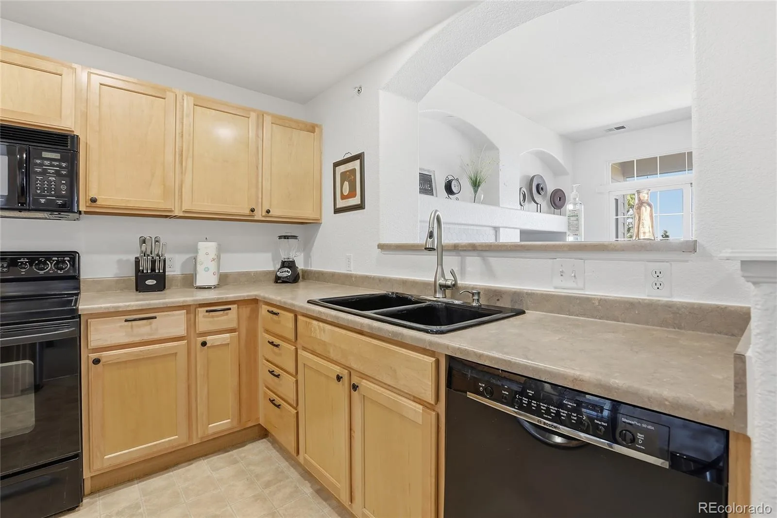 488 Black Feather Loop #219 Castle Rock CO 80104 | MLS #REC7696249 06032026222925 1600 9