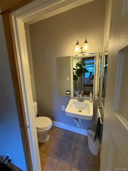 2104 N Vine Street Denver CO 80205 | MLS #REC7699360 10082026021646 800 17