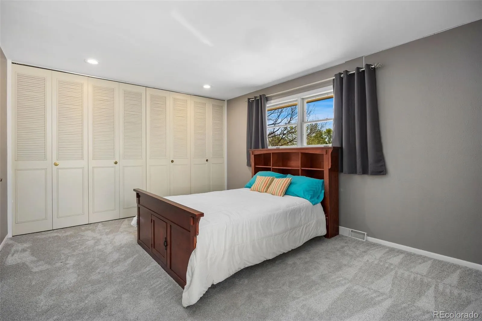 04172026004142 1600 8