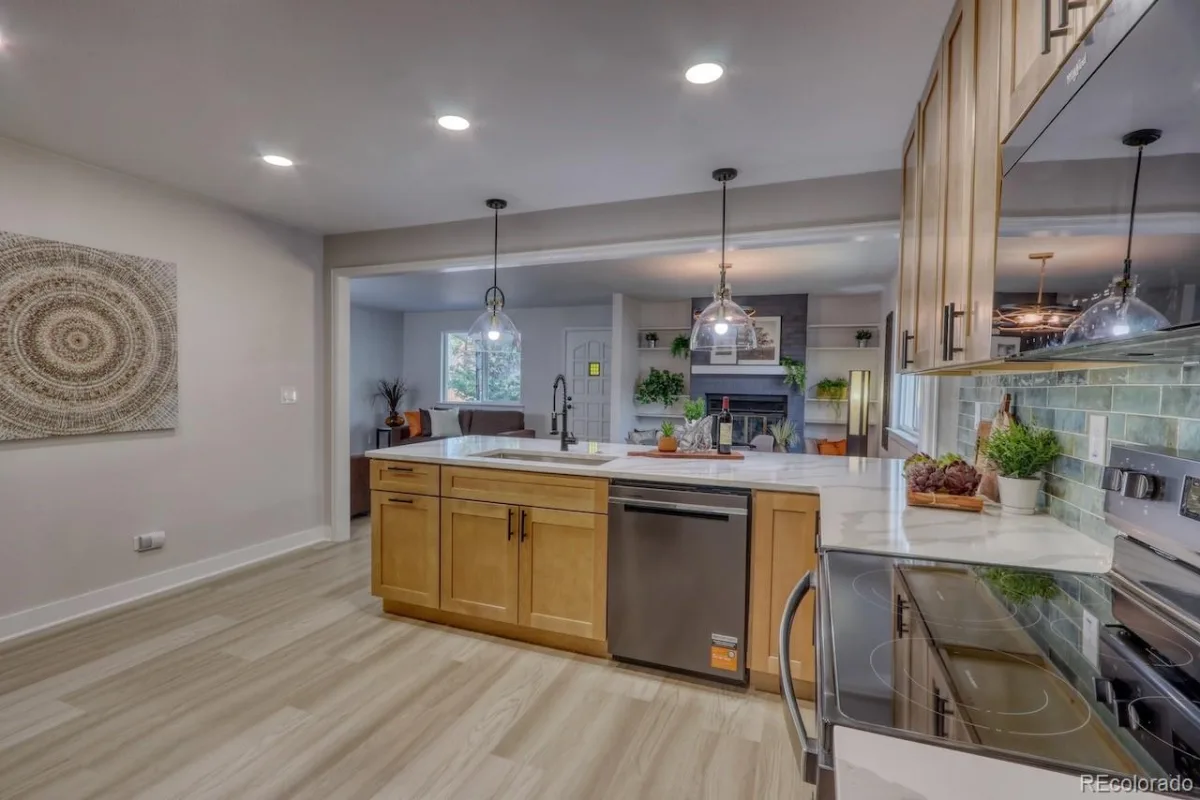 805 Perry Street Denver CO 80204 MLS #REC7704830 06132026052014 1200 10