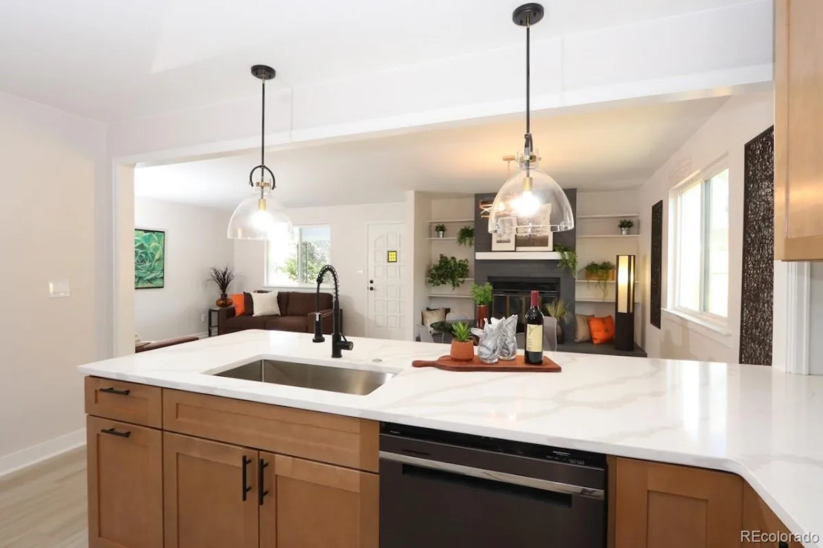 805 Perry Street Denver CO 80204 MLS #REC7704830 06132026052014 1200 14