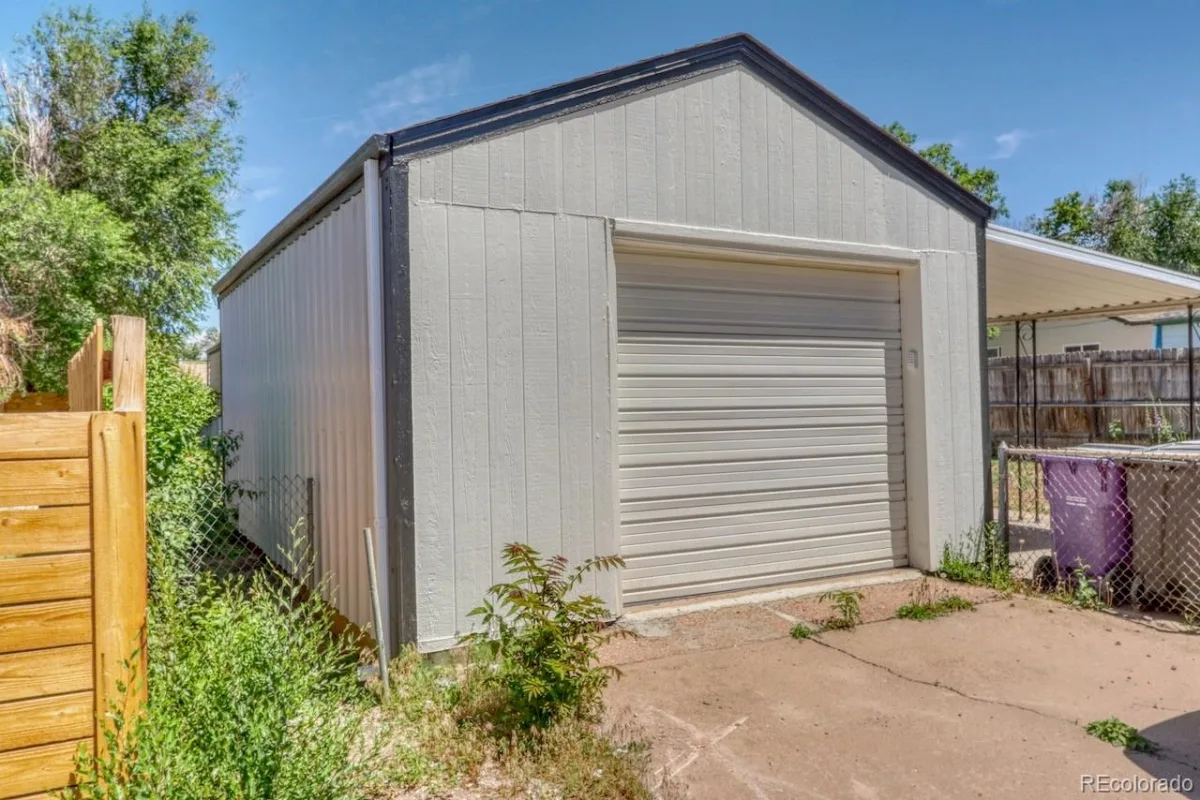 805 Perry Street Denver CO 80204 MLS #REC7704830 06132026052014 1200 39
