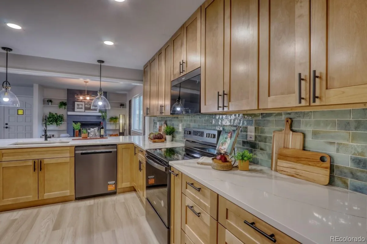 805 Perry Street Denver CO 80204 MLS #REC7704830 06132026052014 1200 6