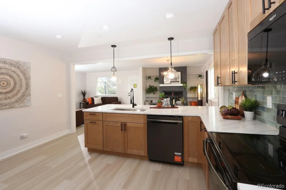 805 Perry Street Denver CO 80204 MLS #REC7704830 06132026052014 1200 9