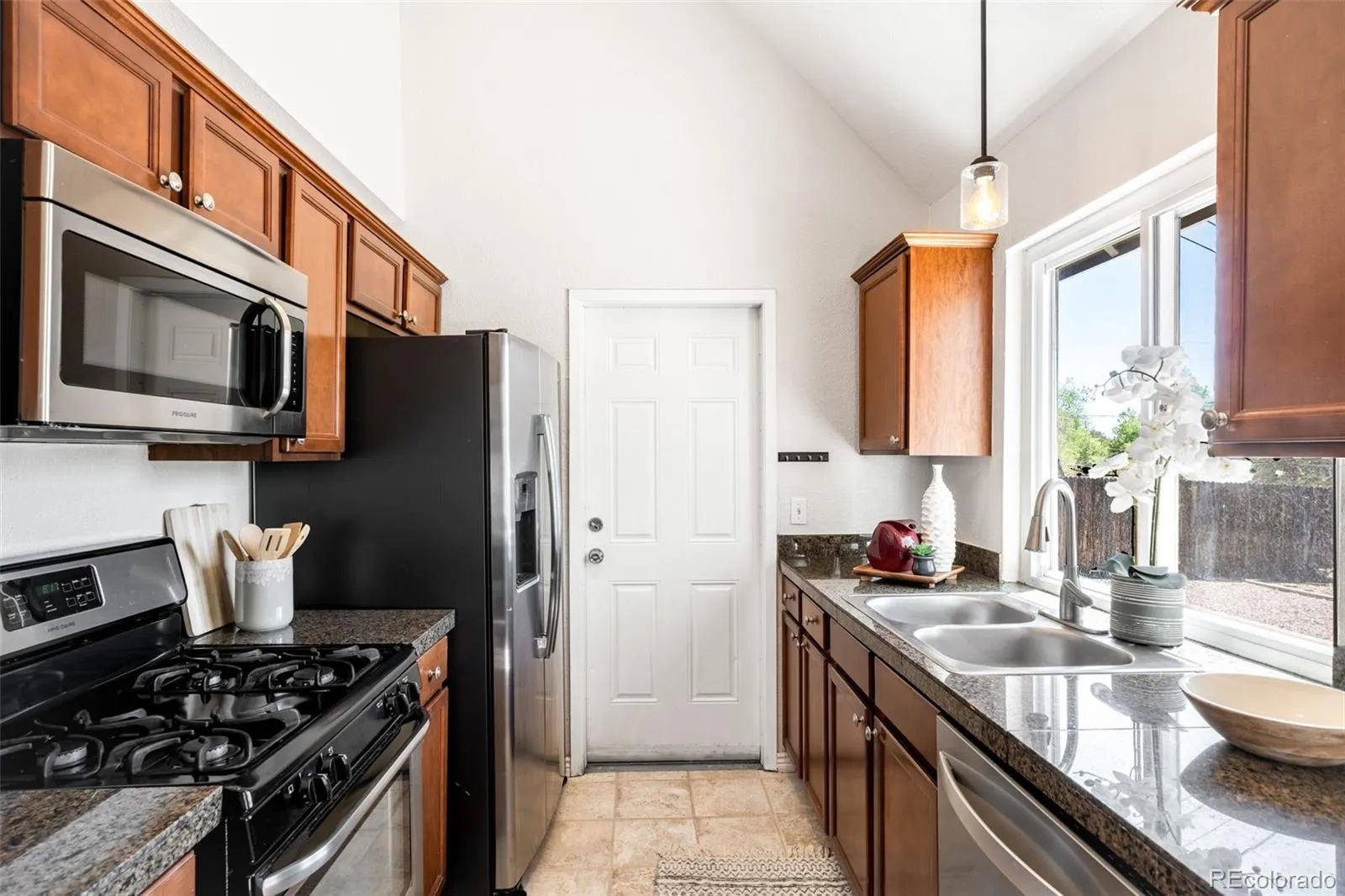 7186 W 79th Drive Arvada CO 80003 MLS #REC7705248 05012026134325 1600 11