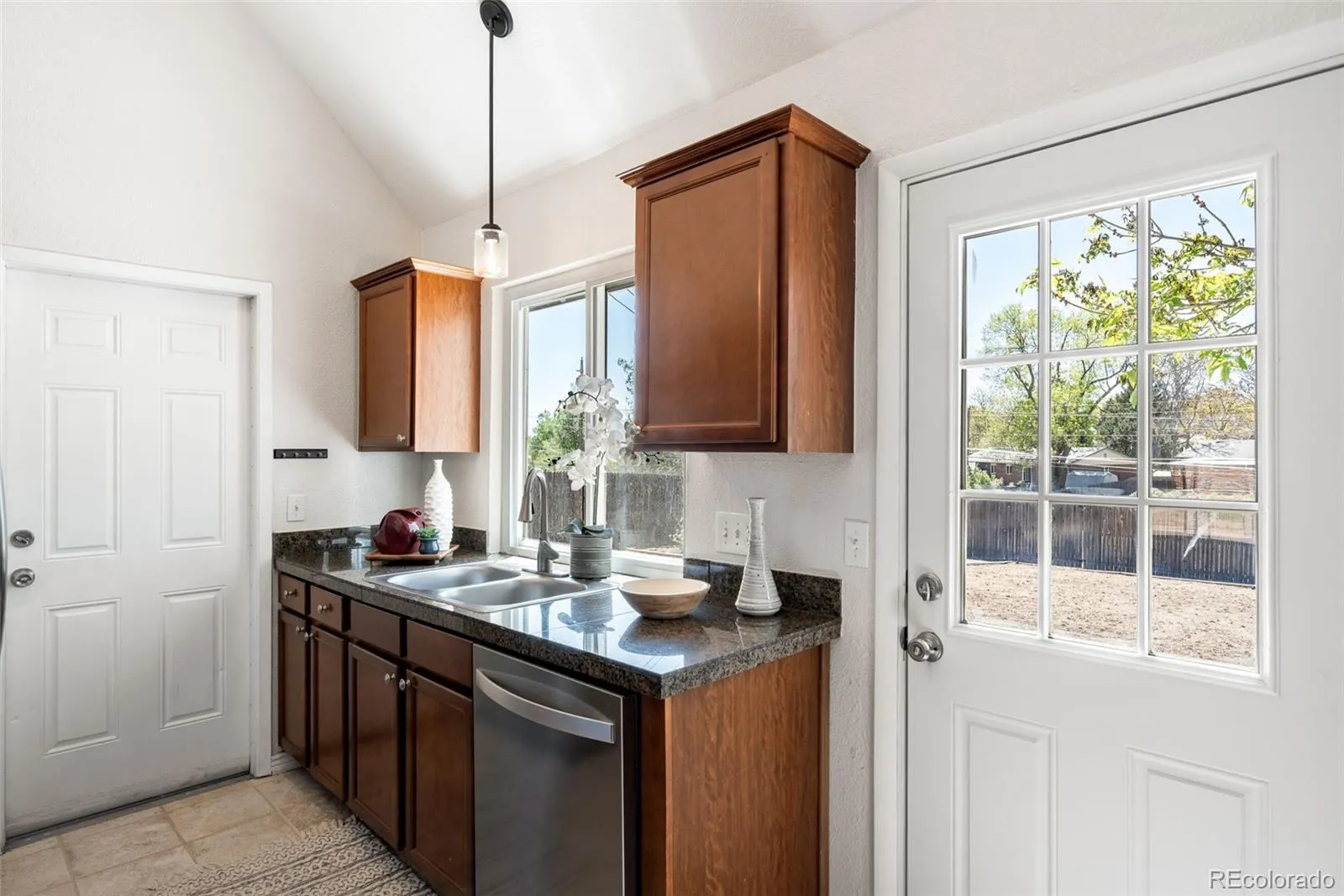 7186 W 79th Drive Arvada CO 80003 MLS #REC7705248 05012026134325 1600 12
