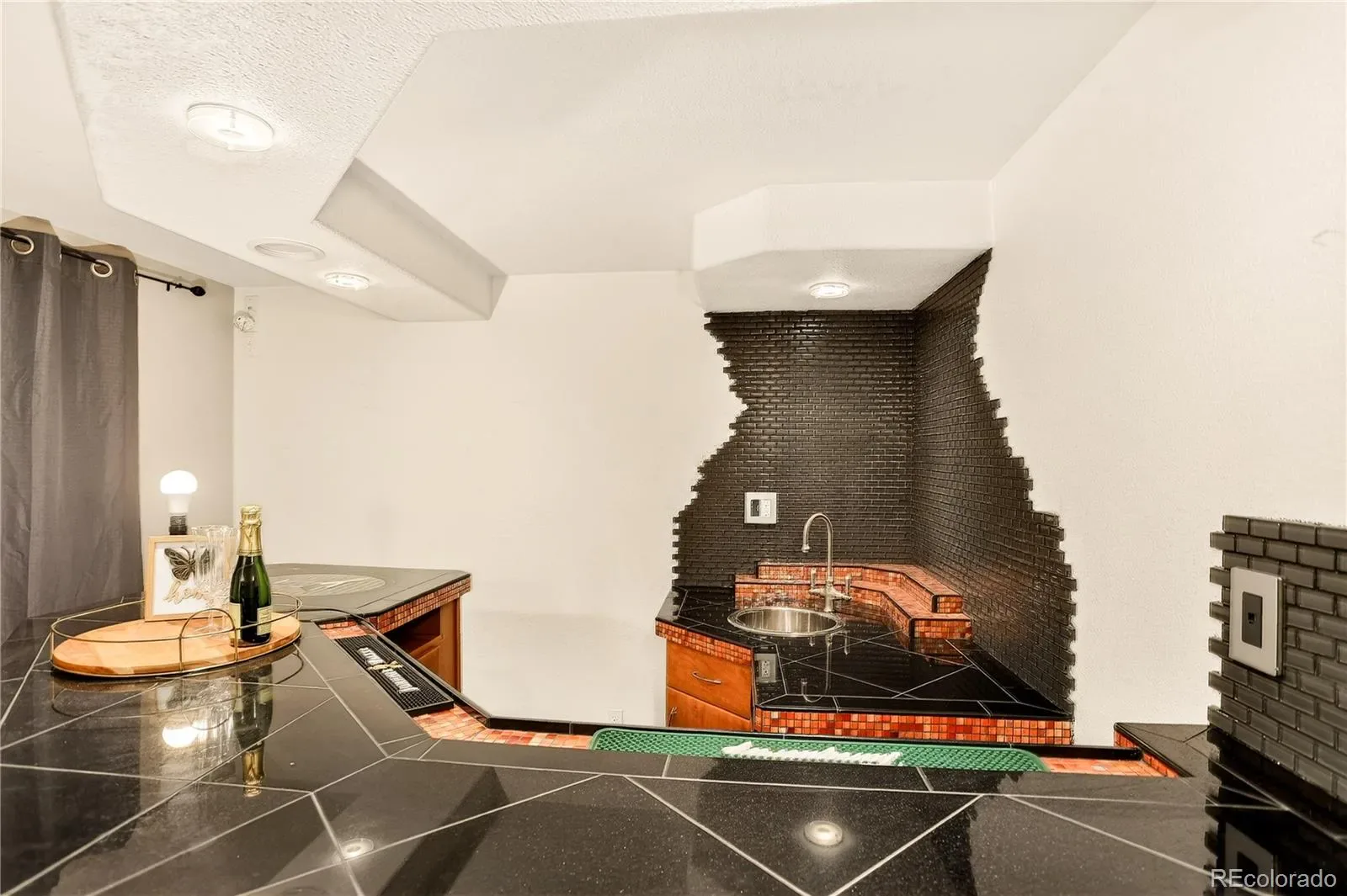 03252026184328 1600 16