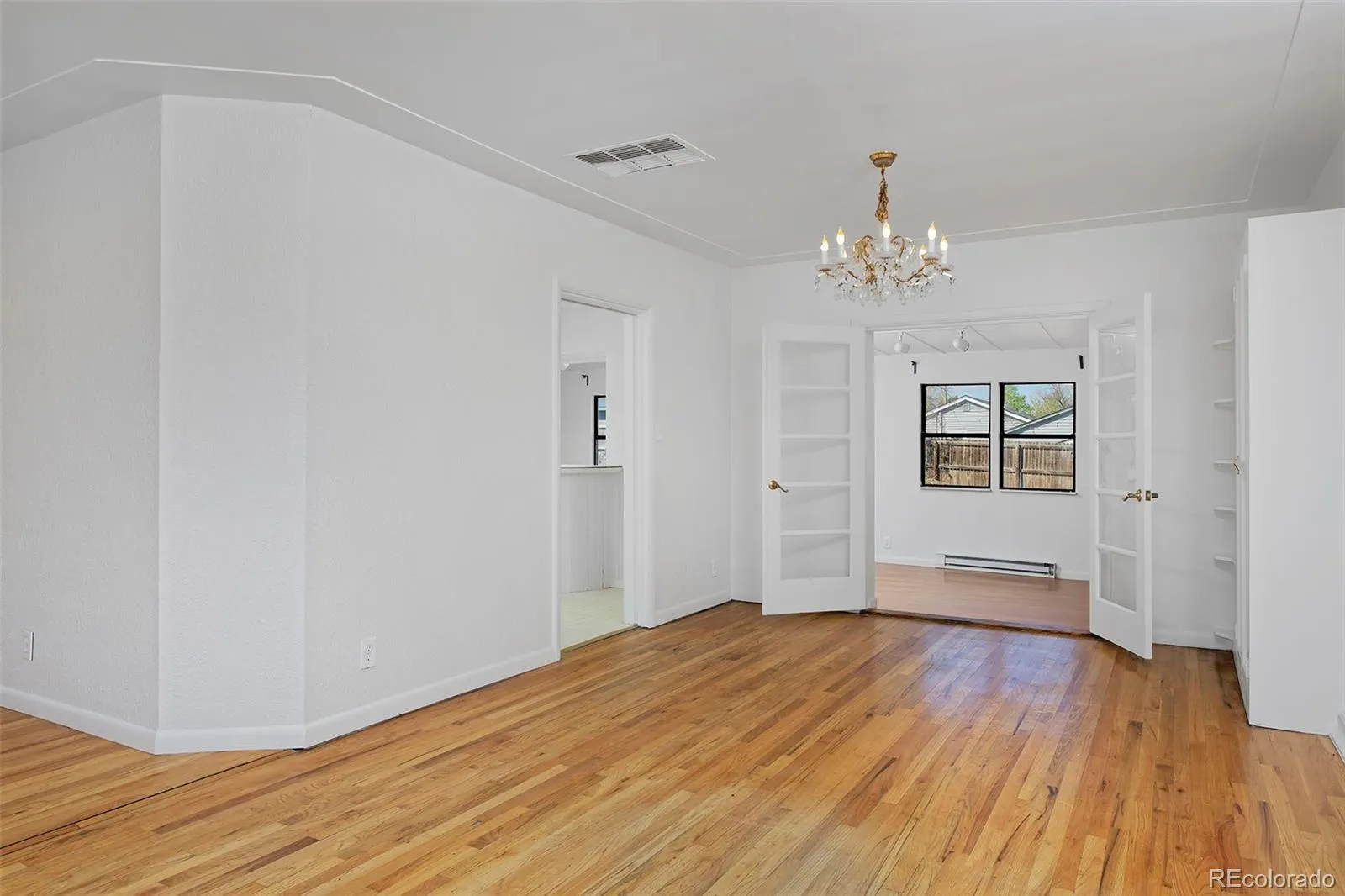 04142026010350 1600 15