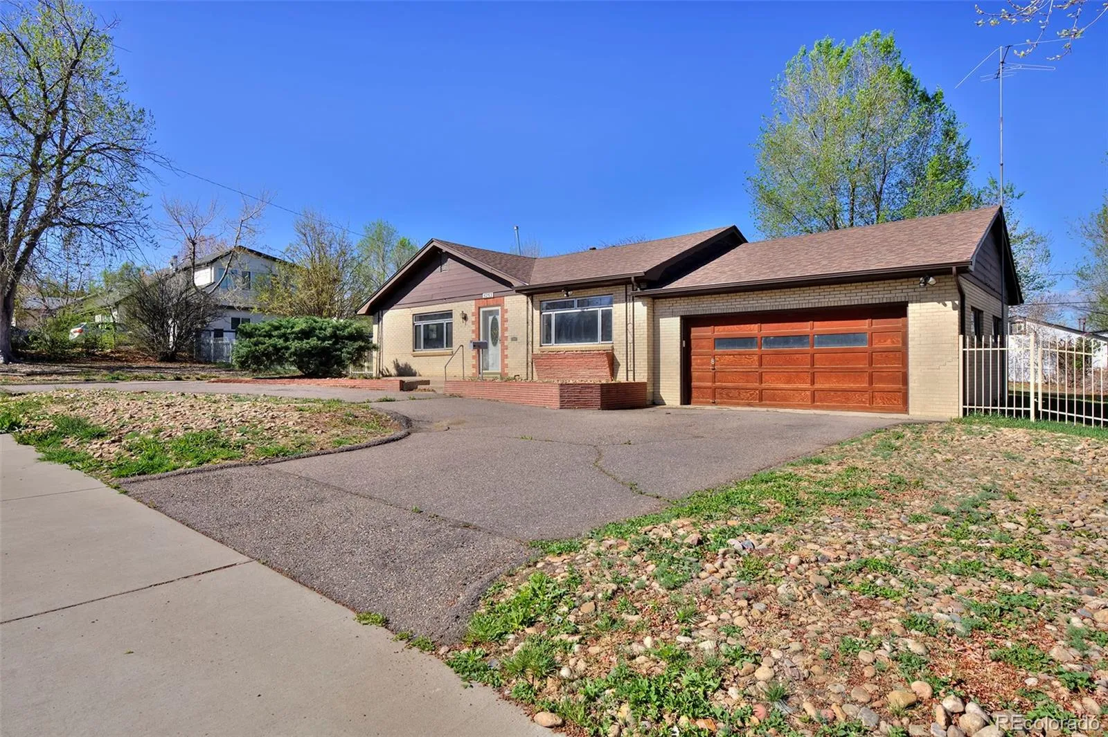 04142026010350 1600 2