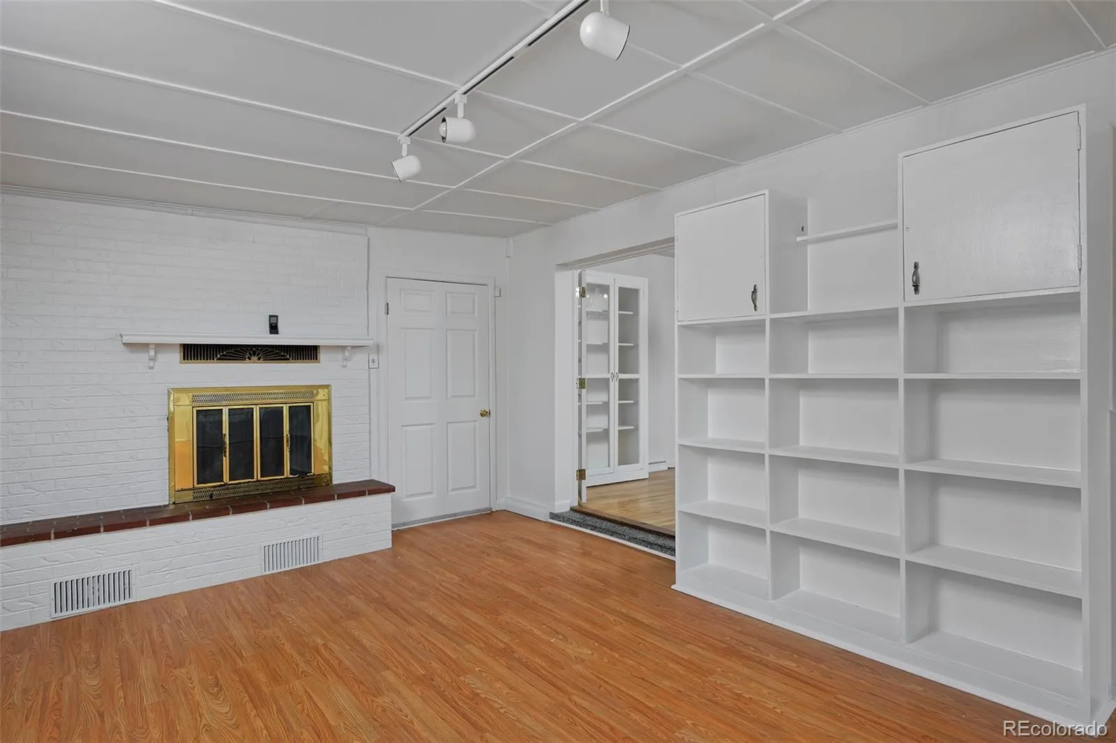 04142026010350 1600 21