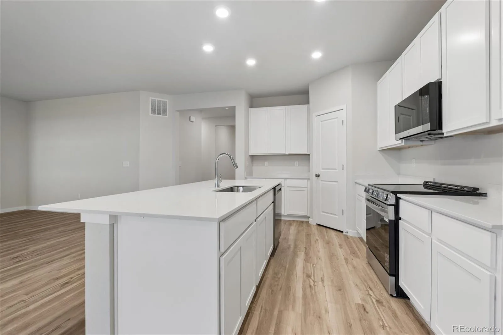 3671 Sandreed Street Dacono CO 80514 | MLS #REC7709669 08082026003206 1600 13