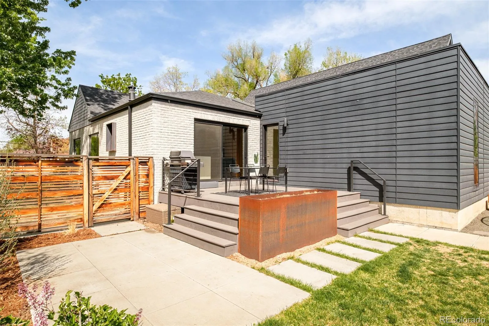 04212026183903 1600 39