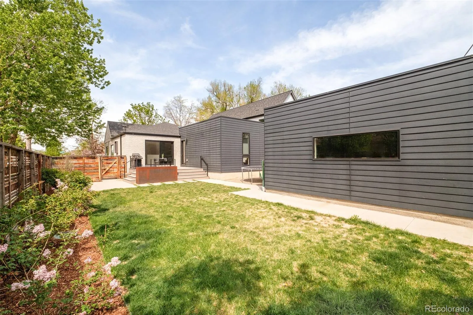 04212026183903 1600 40