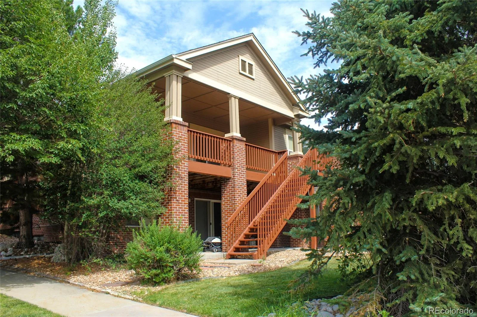 8148 S Biloxi Court Aurora CO 80016 | MLS #REC7717576 08032026221703 1600 27