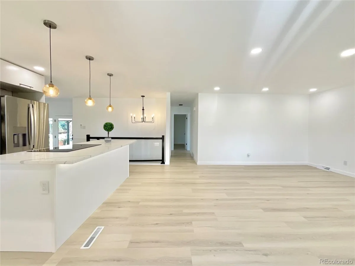1455 S Hoyt Street Lakewood CO 80232 | MLS #REC7719355 08282026000444 1200 3