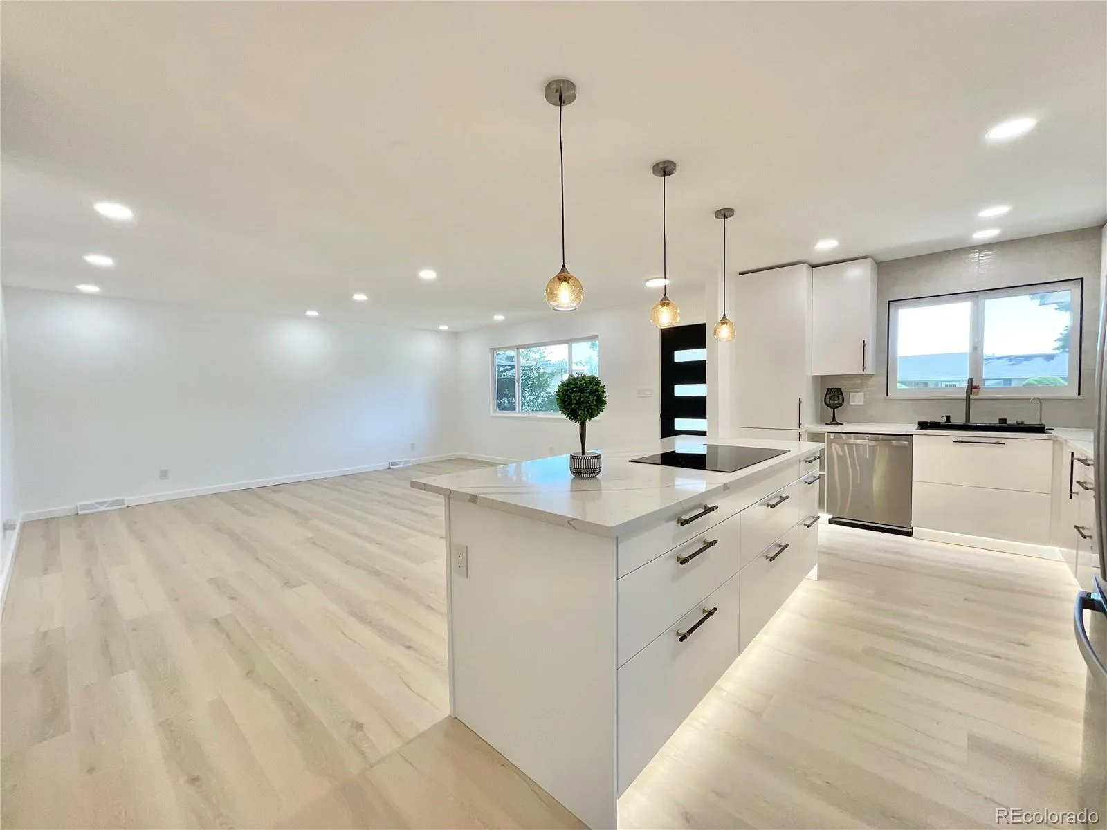 1455 S Hoyt Street Lakewood CO 80232 | MLS #REC7719355 08282026000444 1600 14